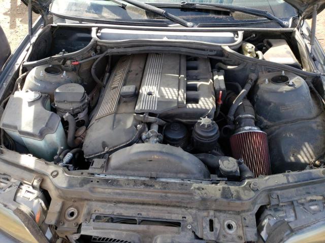 Photo 11 from auction – 2003 BMW 325 I with VIN WBAEV33433PD57529