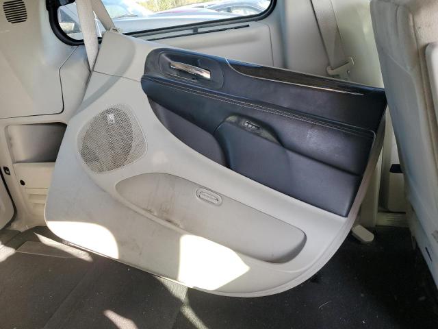 Photo 13 from auction – 2014 CHRYSLER TOWN & COU with VIN 2C4RC1BG7ER461174