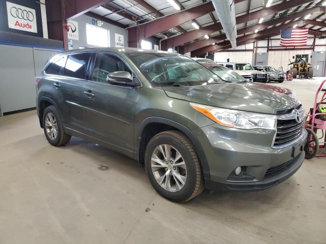 Photo 4 from auction – 2014 TOYOTA HIGHLANDER with VIN 5TDBKRFH9ES043972