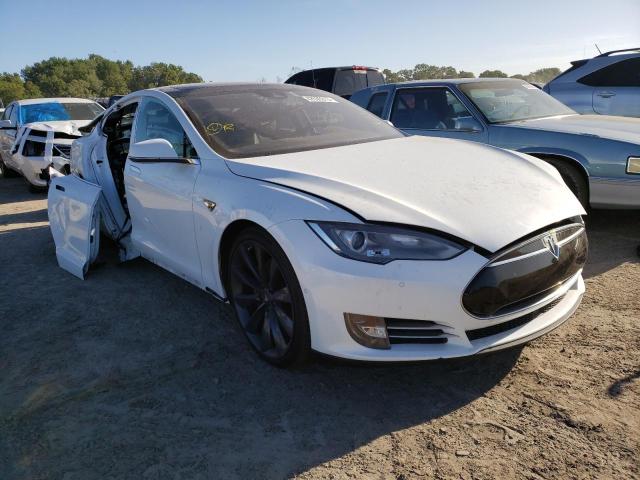 Photo 4 from auction – 2016 TESLA MODEL S with VIN 5YJSA1E27GF128995