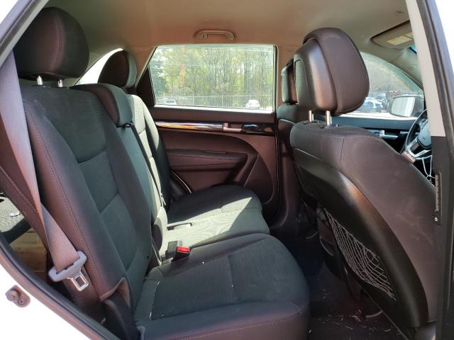 Photo 11 from auction – 2015 KIA SORENTO LX with VIN 5XYKT3A68FG602491