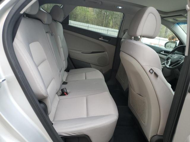 Photo 11 from auction – 2017 HYUNDAI TUCSON LIM with VIN KM8J3CA21HU573230