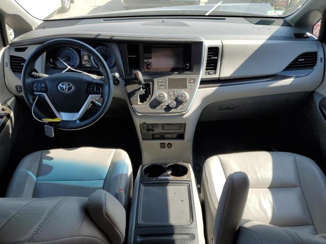 Photo 8 from auction – 2017 TOYOTA SIENNA XLE with VIN 5TDDZ3DC2HS184685