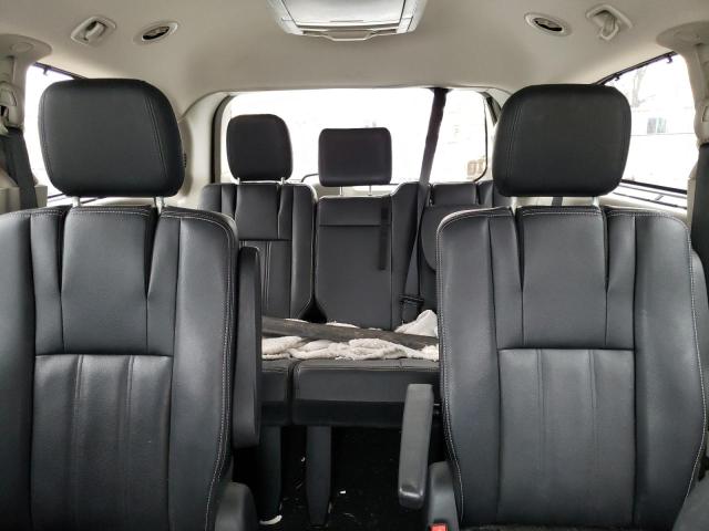 Photo 10 from auction – 2016 CHRYSLER TOWN & COU with VIN 2C4RC1BG8GR232165