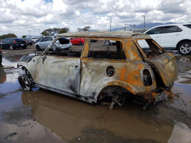 Photo 2 from auction – 2007 MINI COOPER with VIN WMWMF33517TU61075