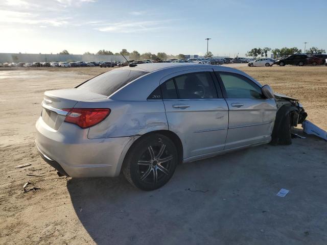 Photo 3 from auction – 2012 CHRYSLER 200 LX with VIN 1C3CCBAB0CN191365