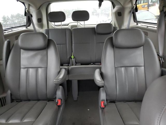 Photo 10 from auction – 2010 CHRYSLER TOWN & COU with VIN 2A4RR5DX8AR156869
