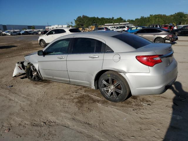 Photo 2 from auction – 2012 CHRYSLER 200 LX with VIN 1C3CCBAB0CN191365