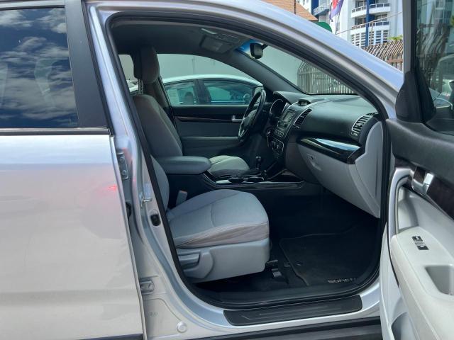 Photo 5 from auction – 2014 KIA SORENTO LX with VIN 5XYKT4A77EG481532