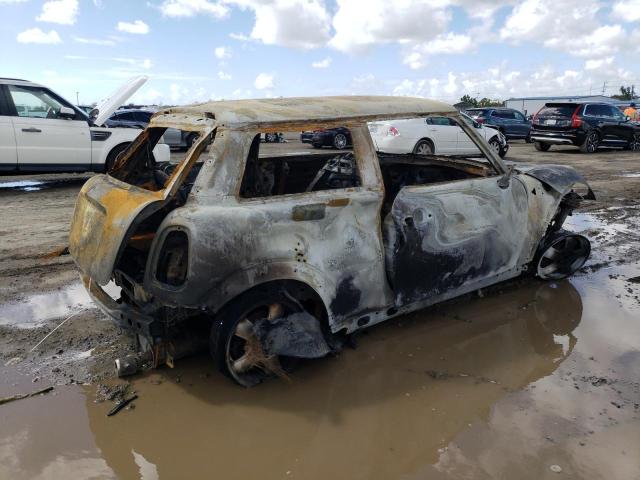 Photo 3 from auction – 2007 MINI COOPER with VIN WMWMF33517TU61075