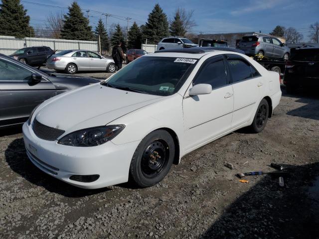 TOYOTA CAMRY LE 2002 with VIN 4T1BF32K72U025461 - Photo from auction