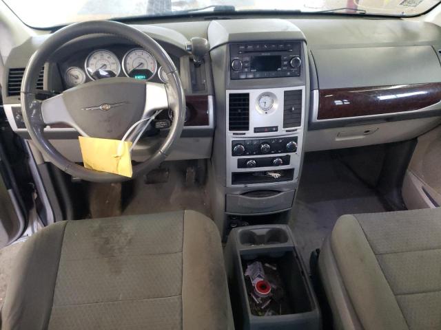 Photo 8 from auction – 2010 CHRYSLER TOWN & COU with VIN 2A4RR5D17AR421227