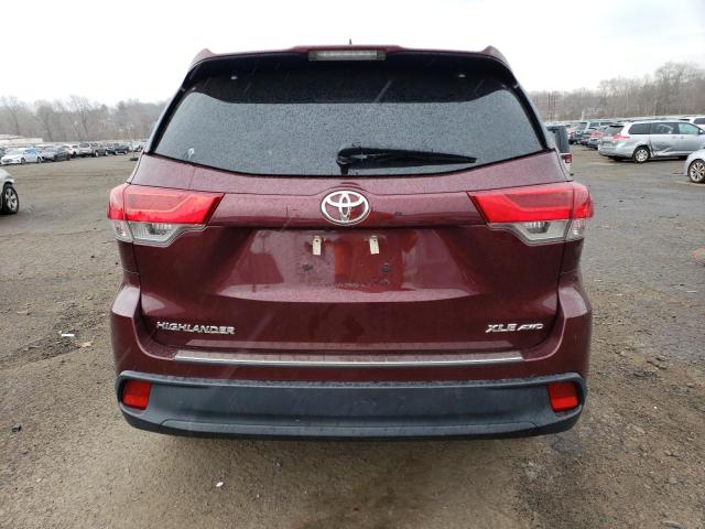 Photo 6 from auction – 2018 TOYOTA HIGHLANDER with VIN 5TDJZRFH4JS499153
