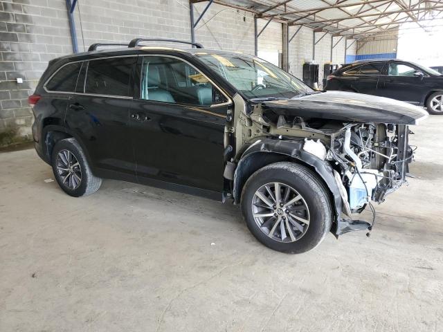 Photo 4 from auction – 2019 TOYOTA HIGHLANDER with VIN 5TDKZRFH9KS333829