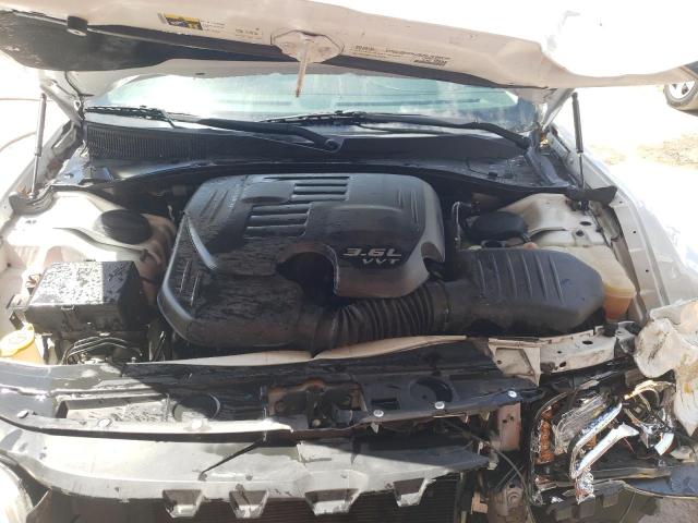 Photo 11 from auction – 2015 CHRYSLER 300 LIMITE with VIN 2C3CCAAG2FH746707