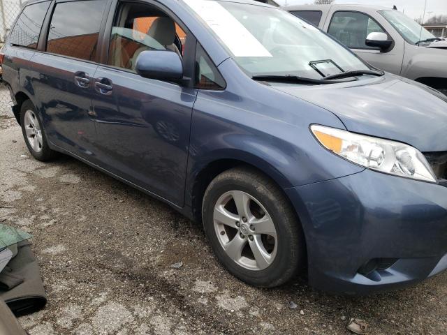 Photo 4 from auction – 2015 TOYOTA SIENNA LE with VIN 5TDKK3DCXFS567282