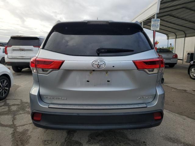 Photo 6 from auction – 2019 TOYOTA HIGHLANDER with VIN 5TDJZRFH2KS718127