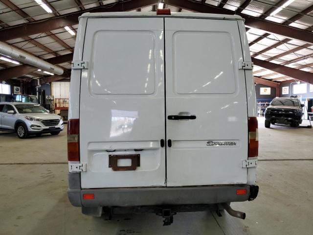 Photo 6 from auction – 2002 FREIGHTLINER SPRINTER 2 with VIN WD2YD641X25364055