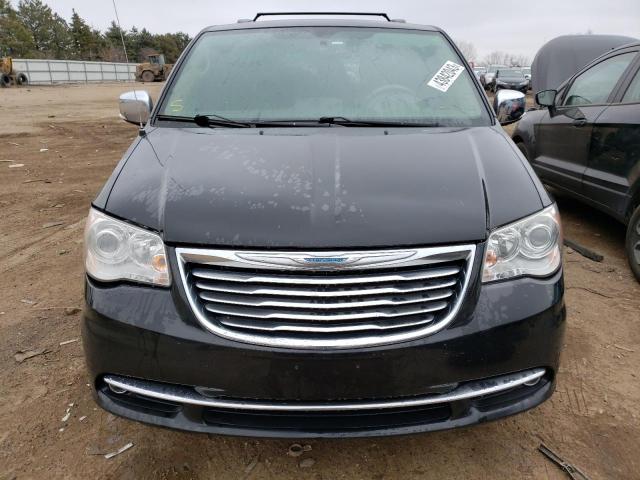 Photo 5 from auction – 2015 CHRYSLER TOWN & COU with VIN 2C4RC1GGXFR590892