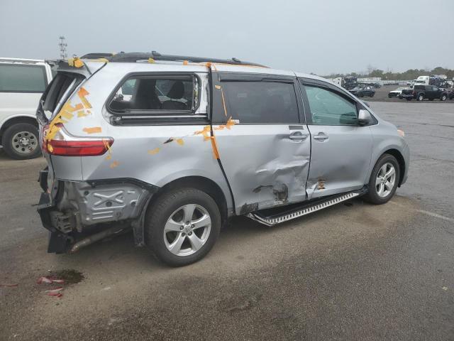 Photo 3 from auction – 2015 TOYOTA SIENNA LE with VIN 5TDKK3DC9FS568567