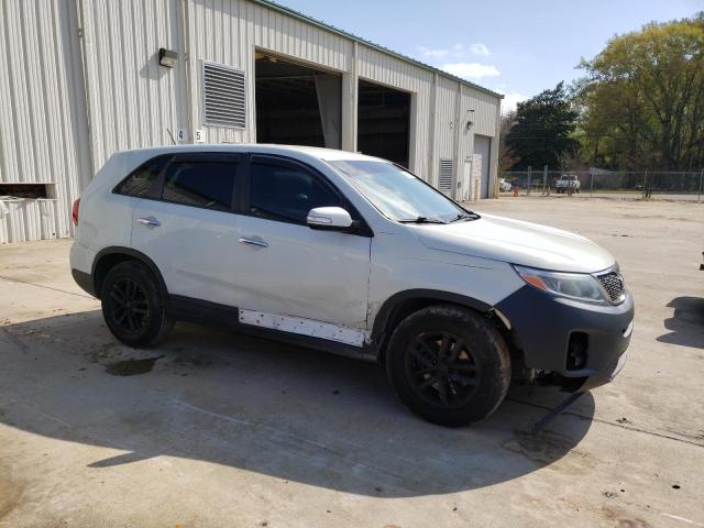 Photo 4 from auction – 2015 KIA SORENTO LX with VIN 5XYKT3A68FG602491