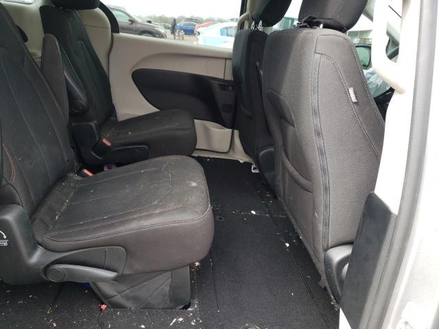 Photo 11 from auction – 2017 CHRYSLER PACIFICA L with VIN 2C4RC1CGXHR610034