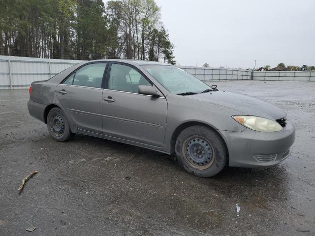 Photo 4 from auction – 2005 TOYOTA CAMRY LE with VIN 4T1BE32K15U975015