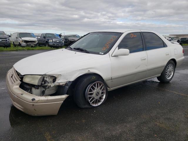 TOYOTA CAMRY CE 2000 with VIN JT2BG22K2Y0432186 - Photo from auction
