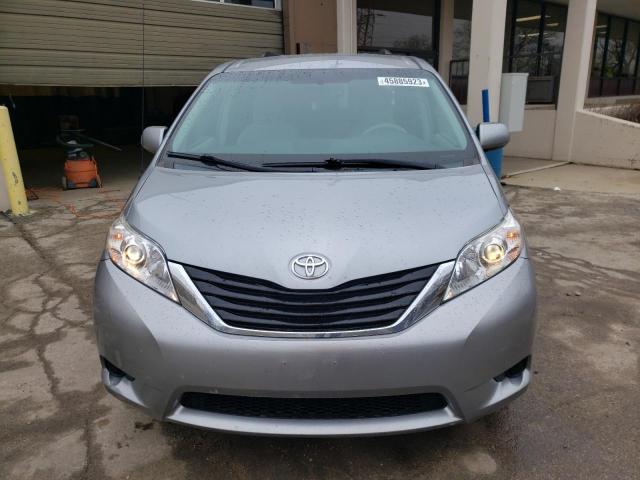Photo 5 from auction – 2014 TOYOTA SIENNA LE with VIN 5TDKK3DC1ES488565