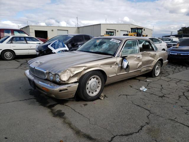 JAGUAR VANDENPLAS 2000 with VIN SAJDA24C2YLF15739 - Photo from auction
