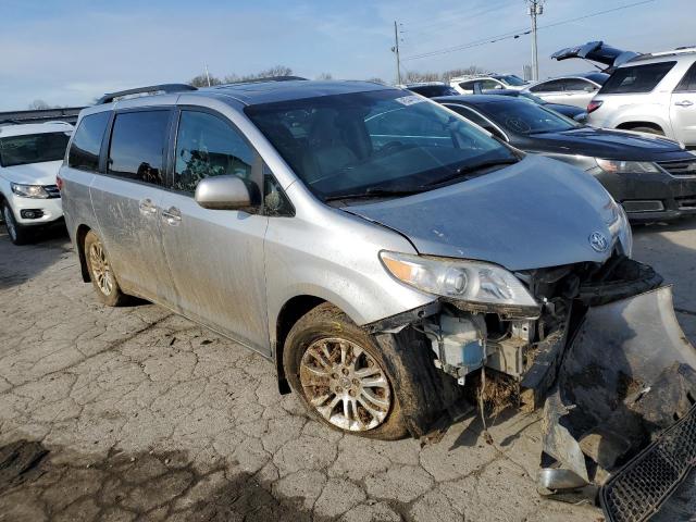 Photo 4 from auction – 2017 TOYOTA SIENNA XLE with VIN 5TDYZ3DC3HS771964