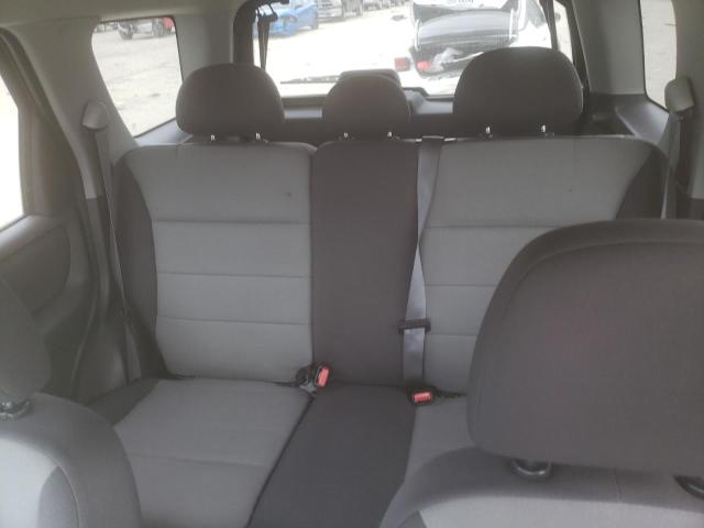Photo 10 from auction – 2005 FORD ESCAPE XLS with VIN 1FMYU02Z05KD14399