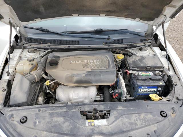 Photo 11 from auction – 2015 CHRYSLER 200 LIMITE with VIN 1C3CCCAB8FN577896