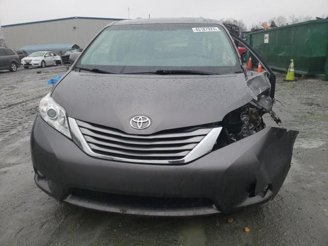 Photo 5 from auction – 2015 TOYOTA SIENNA XLE with VIN 5TDYK3DC6FS618559