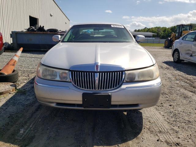Photo 5 from auction – 2000 LINCOLN TOWN CAR E with VIN 1LNHM81W9YY787368