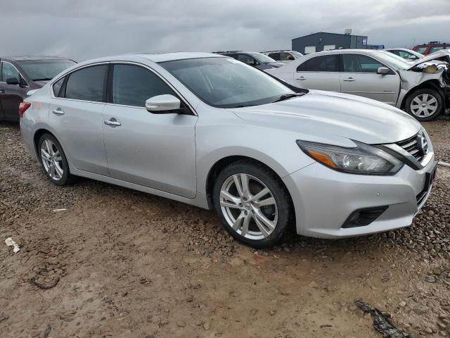 Photo 4 from auction – 2017 NISSAN ALTIMA 3.5 with VIN 1N4BL3AP6HC151504