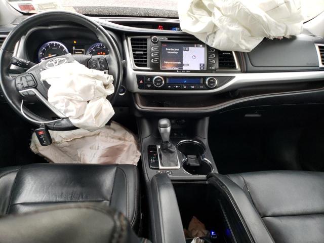 Photo 8 from auction – 2018 TOYOTA HIGHLANDER with VIN 5TDJZRFH4JS499153