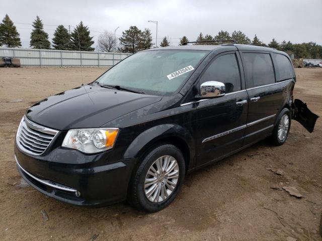 Photo 1 from auction – 2015 CHRYSLER TOWN & COU with VIN 2C4RC1GGXFR590892
