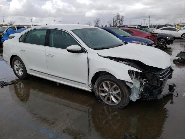Photo 4 from auction – 2017 VOLKSWAGEN PASSAT S with VIN 1VWAT7A3XHC007347