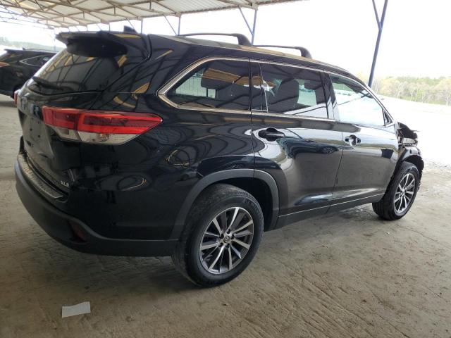 Photo 3 from auction – 2019 TOYOTA HIGHLANDER with VIN 5TDKZRFH9KS333829