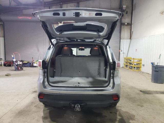 Photo 6 from auction – 2015 TOYOTA HIGHLANDER with VIN 5TDDCRFH0FS007529