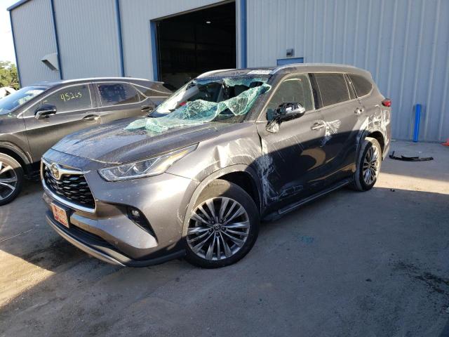 TOYOTA HIGHLANDER 2021 with VIN 5TDFZRAHXMS037598 - Photo from auction
