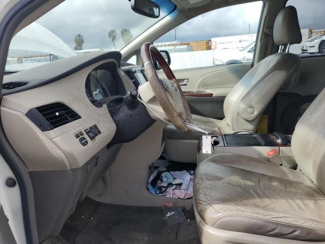 Photo 7 from auction – 2011 TOYOTA SIENNA XLE with VIN 5TDYK3DC9BS105560