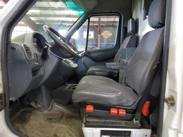 Photo 7 from auction – 2002 FREIGHTLINER SPRINTER 2 with VIN WD2YD641X25364055