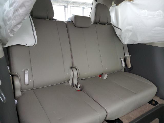 Photo 11 from auction – 2018 TOYOTA SIENNA XLE with VIN 5TDYZ3DC1JS903691