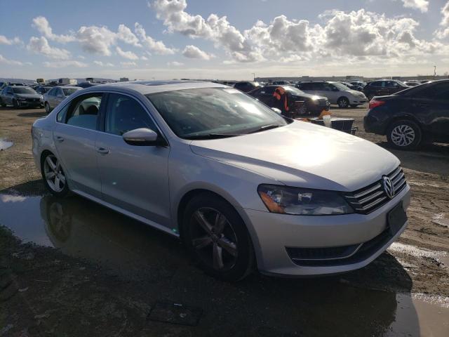 Photo 4 from auction – 2012 VOLKSWAGEN PASSAT SE with VIN 1VWBP7A35CC036952