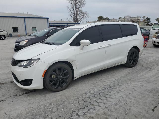 CHRYSLER PACIFICA T 2019 with VIN 2C4RC1FG4KR686688 - Photo from auction