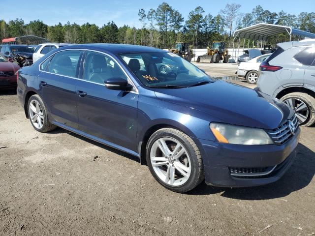 Photo 4 from auction – 2015 VOLKSWAGEN PASSAT SE with VIN 1VWBV7A31FC062037