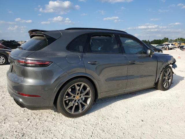 Photo 3 from auction – 2019 PORSCHE CAYENNE TU with VIN WP1AF2AY1KDA80440