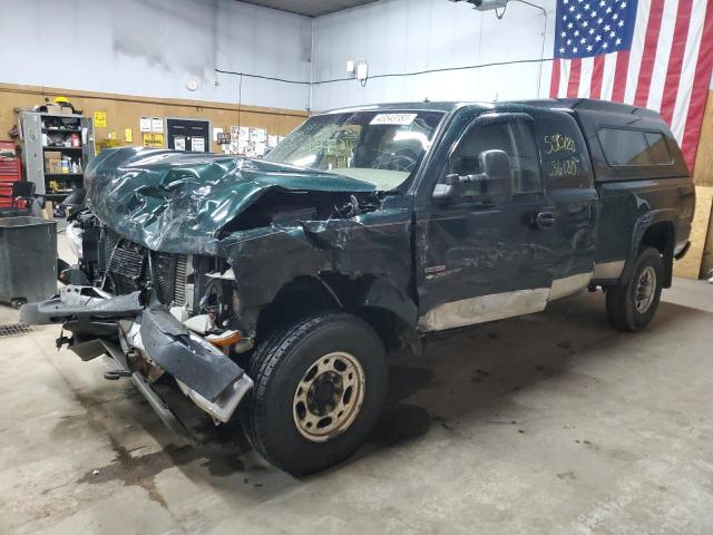 CHEVROLET SILVER 4X4 2002 with VIN 1GCHK29102E162303 - Photo from auction